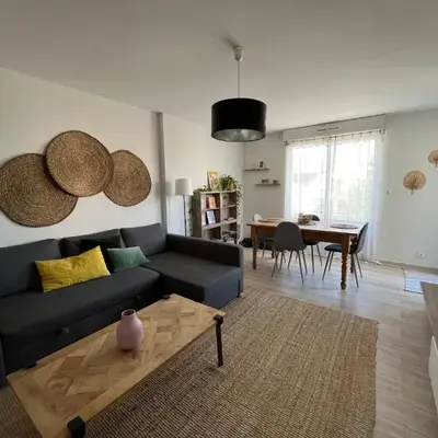 Charmant appartement ensoleillé-Terrasse - PARKING Gratuit - Isle sur la Sorgue
