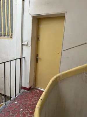 a door in the side of a building at Chambre Mignet in Aix-en-Provence
