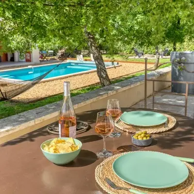 Gite neuf avec piscine Bio uv