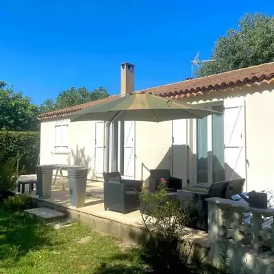 Charmante Maison au pied du Luberon