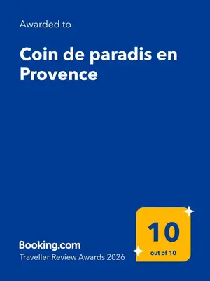a yellow sign with the words coin be parades anurance at Coin de paradis en Provence in Saint-Cannat
