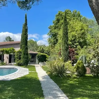 B&B 2 Chambres d'hôtes Gai Félibre avec Piscine et Jacuzzi