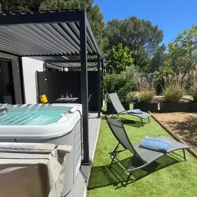 Pause spa sur la route du Ventoux adults only