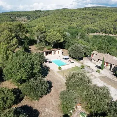 Lou Recati La Ribelle En Provence