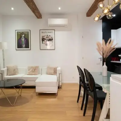 Le Yona Mirabeau - Appartement T3 Atypique situé dans le centre ville historique - proche Rotonde