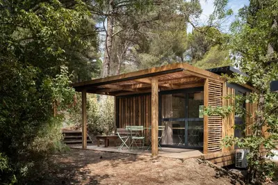 a room with a pool table and tables and chairs at Citykamp d'Aix-en-Provence in Aix-en-Provence