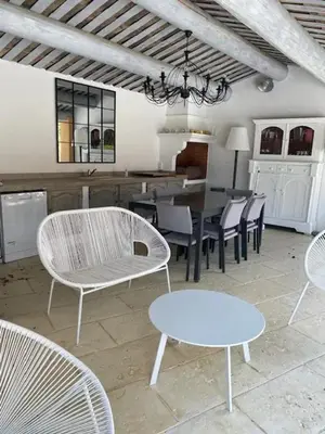 a bathroom with a shower and a tub and a sink at Villa spacieuse proche de Marseille avec jardin et piscine privée in La Tour-dʼAigues