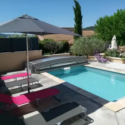 la bastide aux buis avec piscine