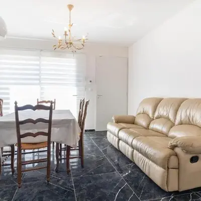 2 Bedroom Nice Home In Chateaurenard
