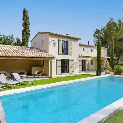 Villa Les Alpilles by Villa Plus