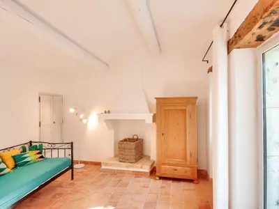 a bedroom with a bed in a room at Holiday Home Villa Montagne by Interhome in Oppède