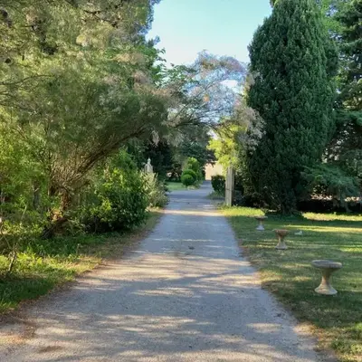 Villa 10 mins a pieds du centre de L Isle sur la Sorgue