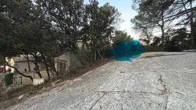 a blue object sitting on the side of a road at Charmant Cabanon en Provence in Vauvenargues