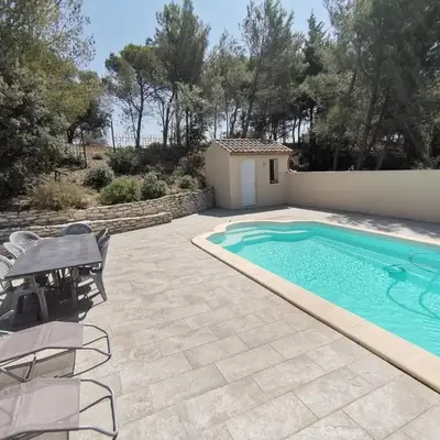 Escapade en maisonnette indépendante avec piscine