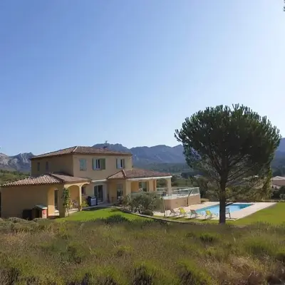 villa avec piscine aureille alpilles paragi ls1-449