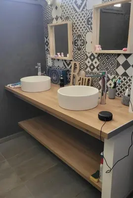 a bathroom with two sinks on a wooden counter at Villa MOOREA pool barbecue PROVENCE in Entraigues-sur-la-Sorgue