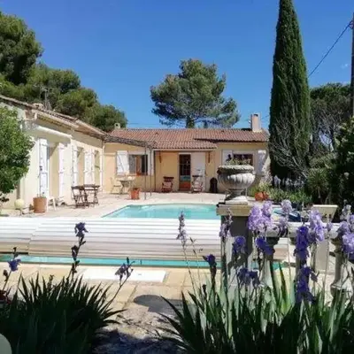 Maison provençale familiale avec piscine - 6 personnes