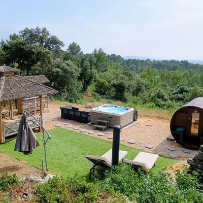 Lubéron Gîte Chaleureux 100 m2 piscine jardin