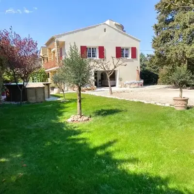 Maison avec grand Jardin et Piscine - Capacité 8 Personnes