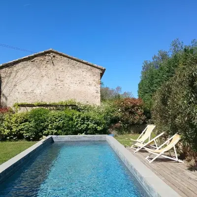Studio indépendant avec piscine proche Lourmarin