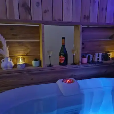Maison privée billard spa dans village du Luberon
