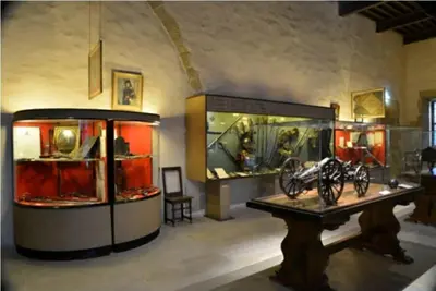 a museum with two large tanks of different types ofartifacts at Bali Dream I Hyper Centre Fountain Moussue in Salon-de-Provence
