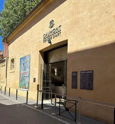 a building with the entrance to a gun museum at La Suite 4 Dauphins- Aix en Provence in Aix-en-Provence