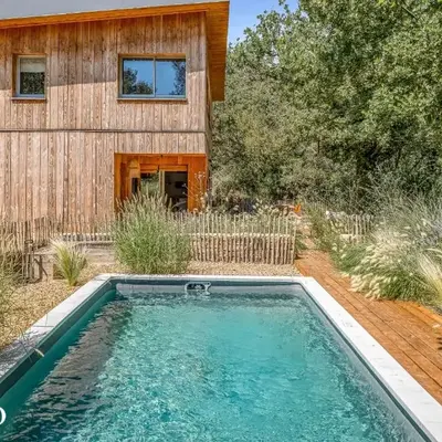 Cabane dIsmou Pool & Wood Design