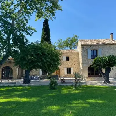 The Farmhouse in the shade of the plane trees