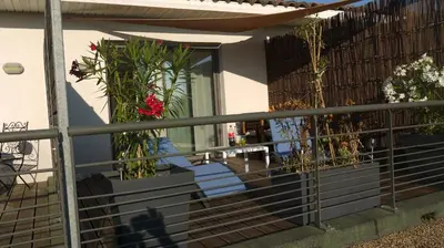 a porch of a house with plants on it at Studio Business Wi-Fi 7 TVA Proche zones LesMilles La Duranne Aix TGV in Éguilles