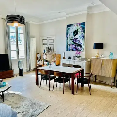 Aix flat in historic center