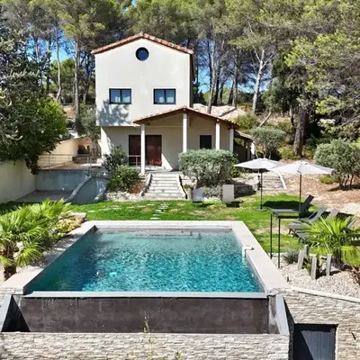 Altinea - Family Home with Infinity Pool