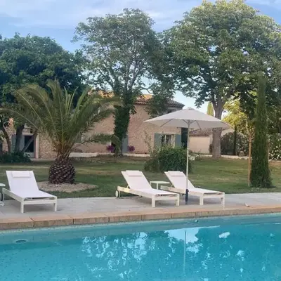 Mas de la Calade Bed & Breakfast