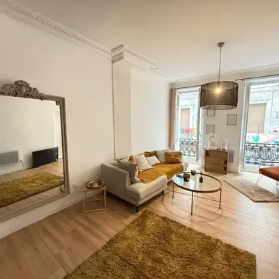 Bel appartement 1er étage au centre ville de Carpentras