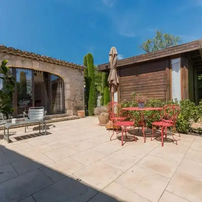 Holiday Home Das Atelier im Mas Naste by Interhome
