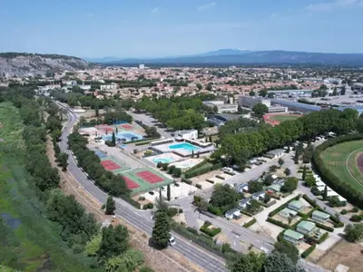 an aerial view of a city with a park at Mobil Home PMR avec Terrasse à Cavaillon - API-1-52-1378 in Cavaillon