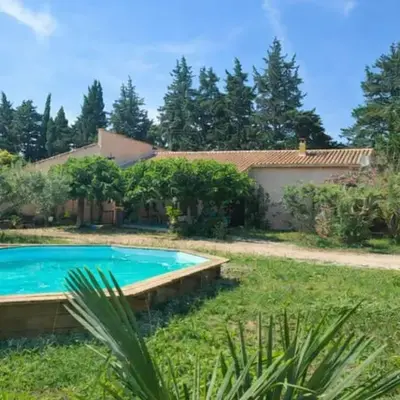 Charming Family Home with Pool LIsle-sur-la-Sorgue