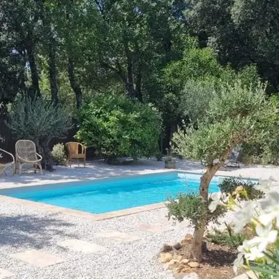 Havre de paix avec piscine & spa - proche Ventoux