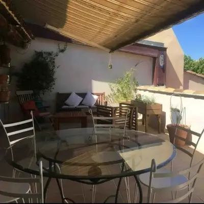 Grand appartement avec terrasse place Richelme