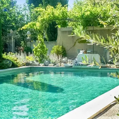 Maison charmante à Oppède avec piscine partagée