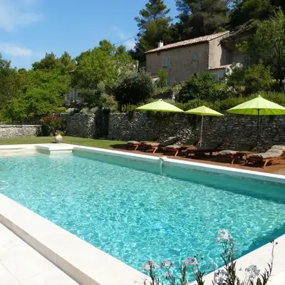 19th century Provencal Mas with pool in Provence in the Luberon