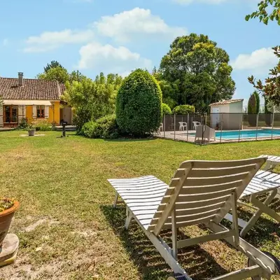 Cozy Home In Pernes Les Fontaines
