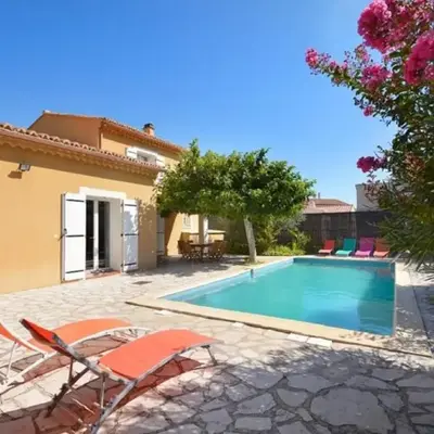Villa charmante à Saint-Didier avec piscine privée