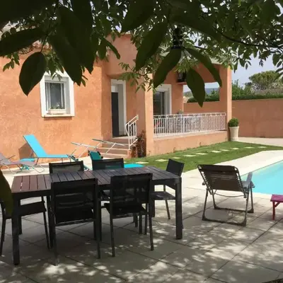 Beautiful provencal vacation rental in L'Isle sur la Sorgue