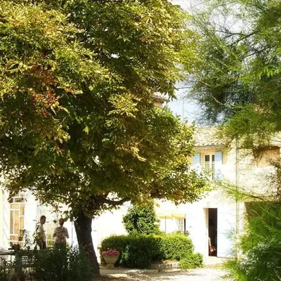 Sunny Provence Home with Terrace