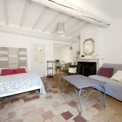 Studio ensoleillé