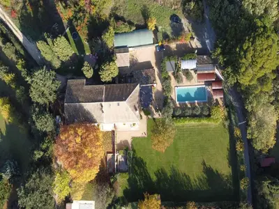 an aerial view of a house with a yard at Mas de Camejean in Lambesc