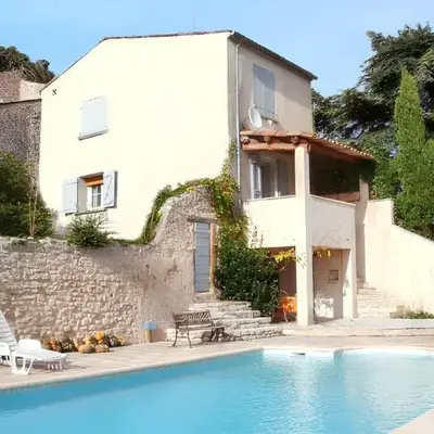 Charmante villa à Dauphin avec piscine privée et jardin