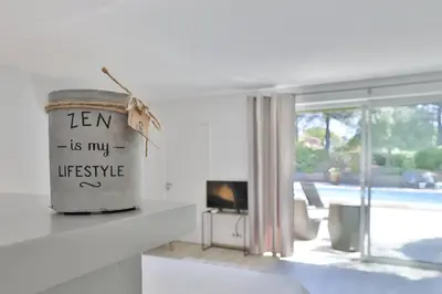 a can sitting on a counter in a living room at Quintessence Provence in Goult