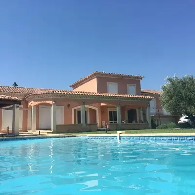 Villa et maisonnette provençales